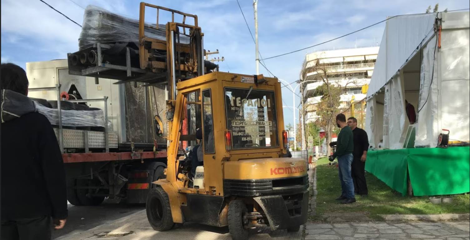 Ανυψωτικό μηχάνημα στον Βόλο - Χαρβάλας Γερανοί